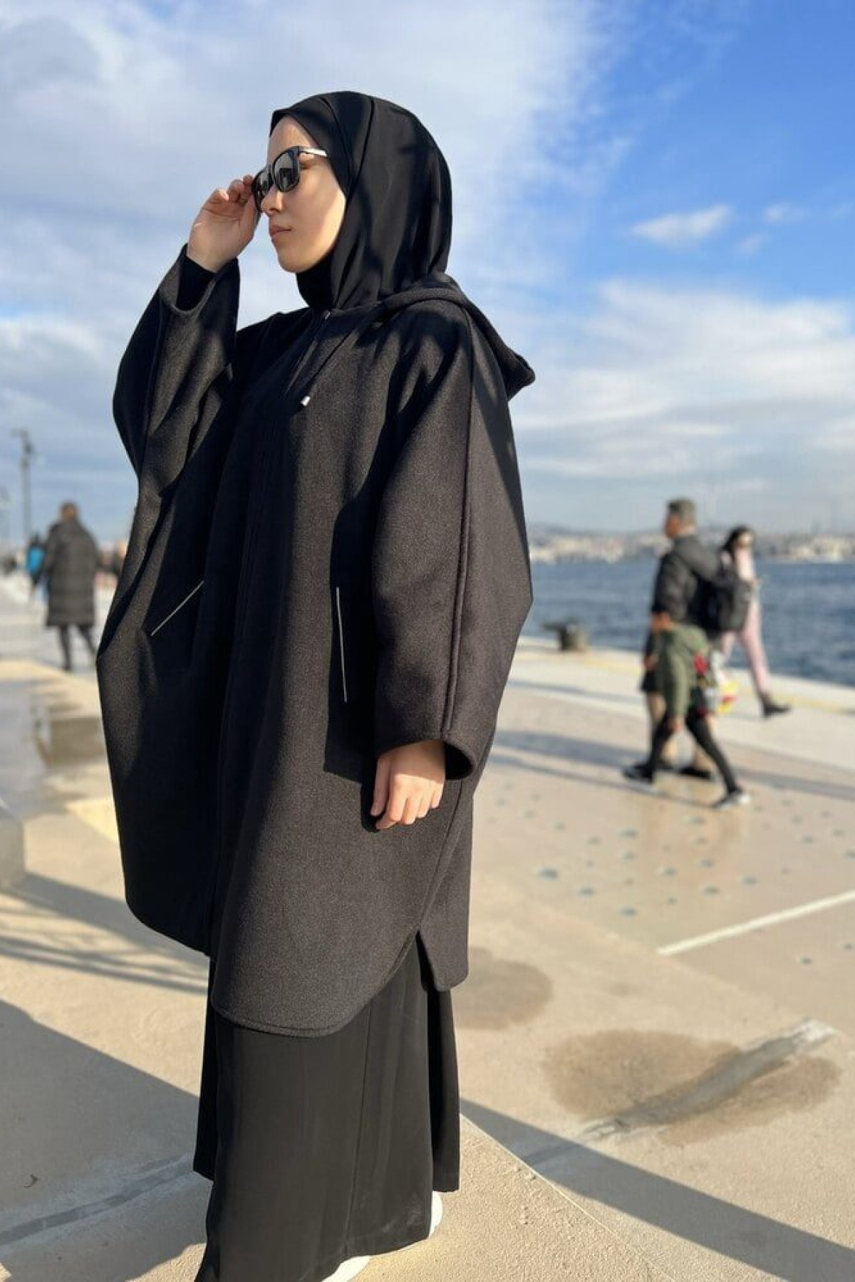 Armâni kalın kaşe panço düz kesim kapşonlu