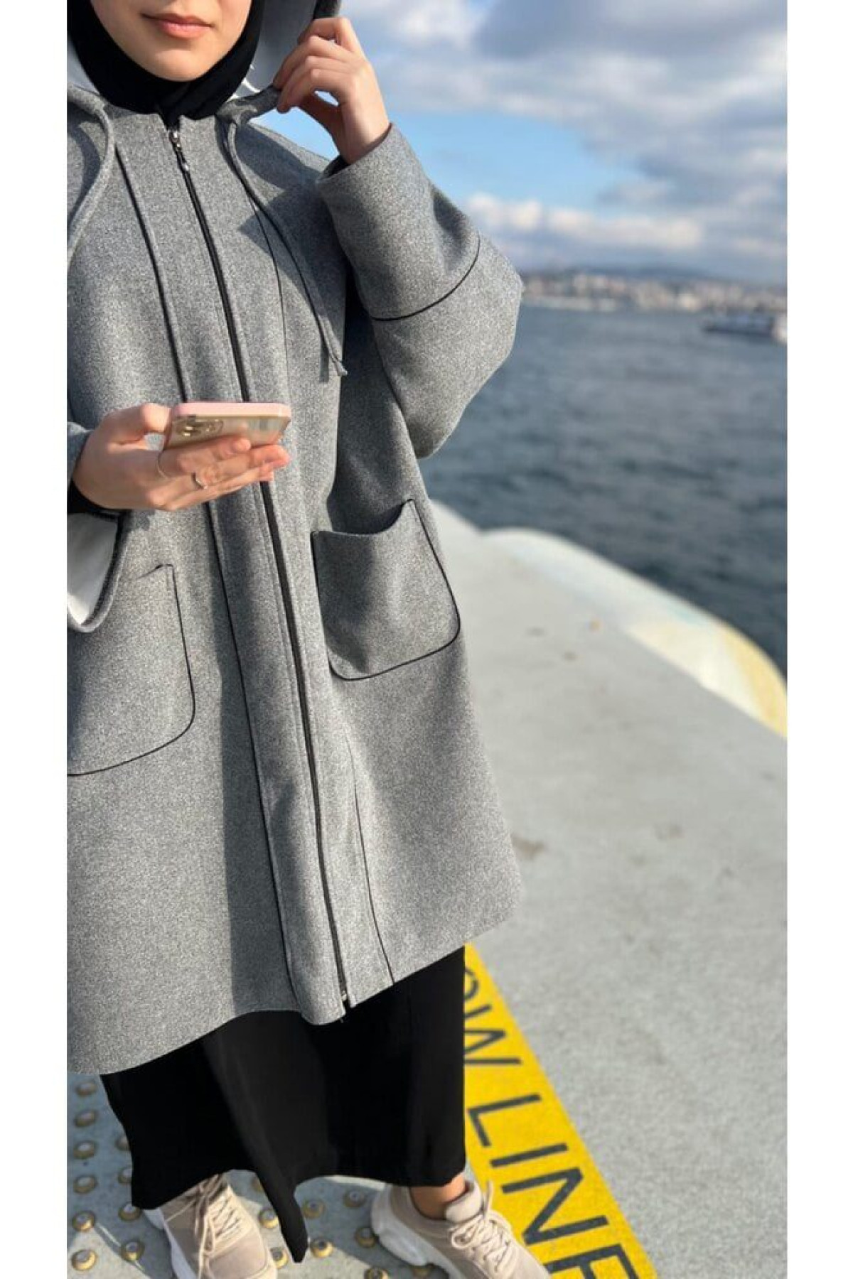 Biyeli Grey Düz Kesim Panço biyeli grey düz kesim kaşmir panço