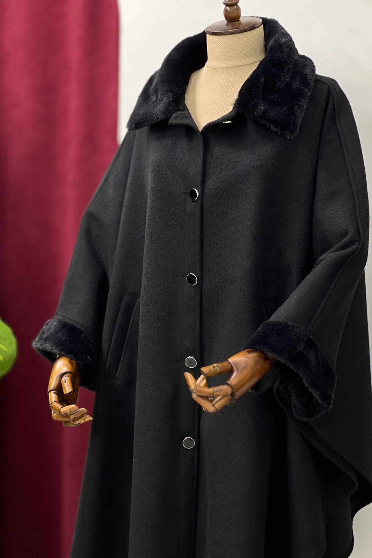 Foklu Hakim yaka Asil panço