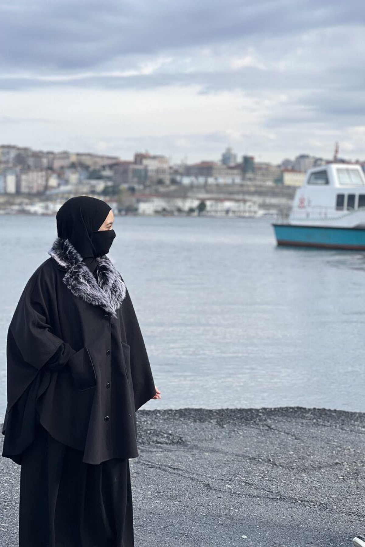 kaşe karma yaka panço ön görünüm