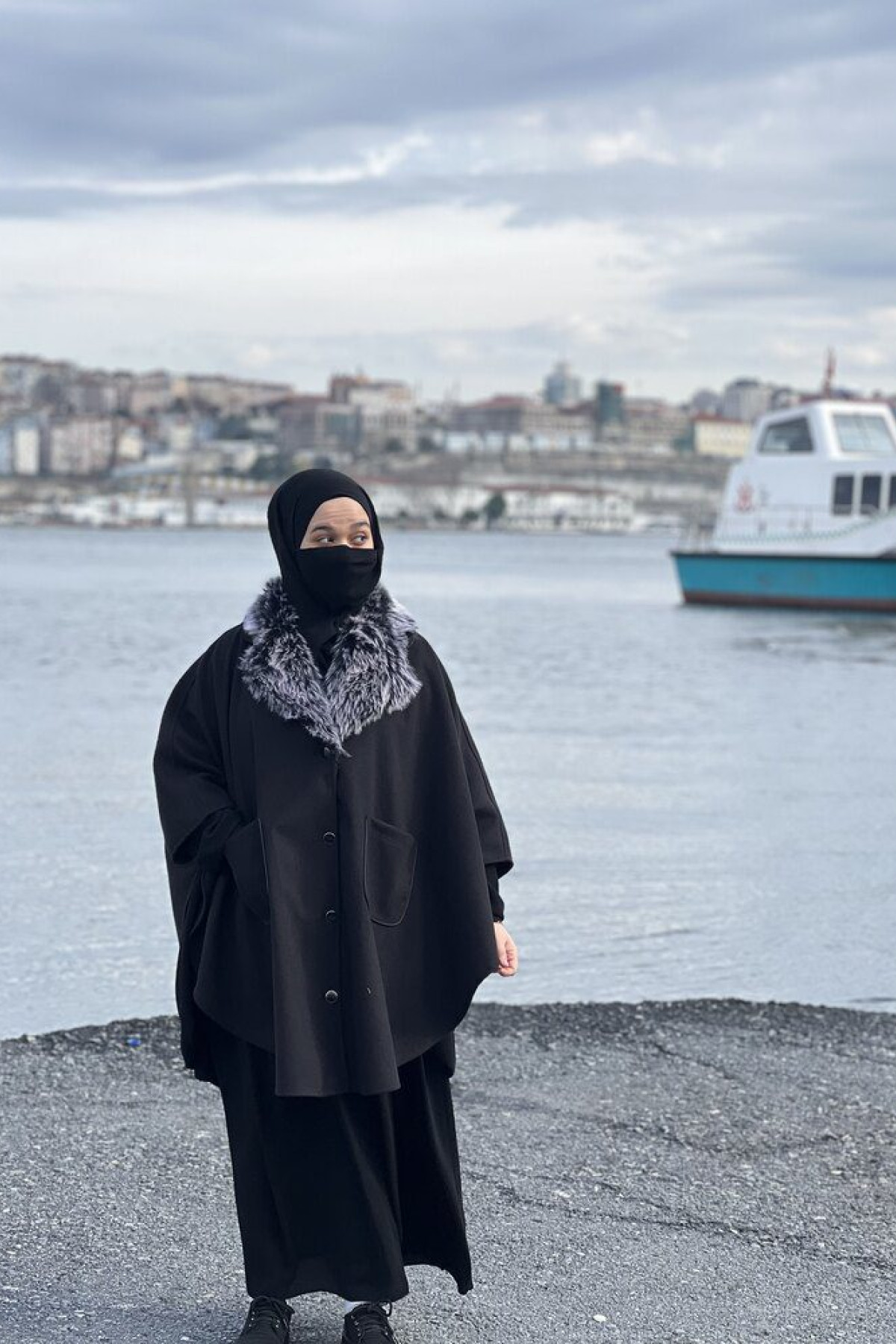 kaşe karma yaka panço ön görünüm