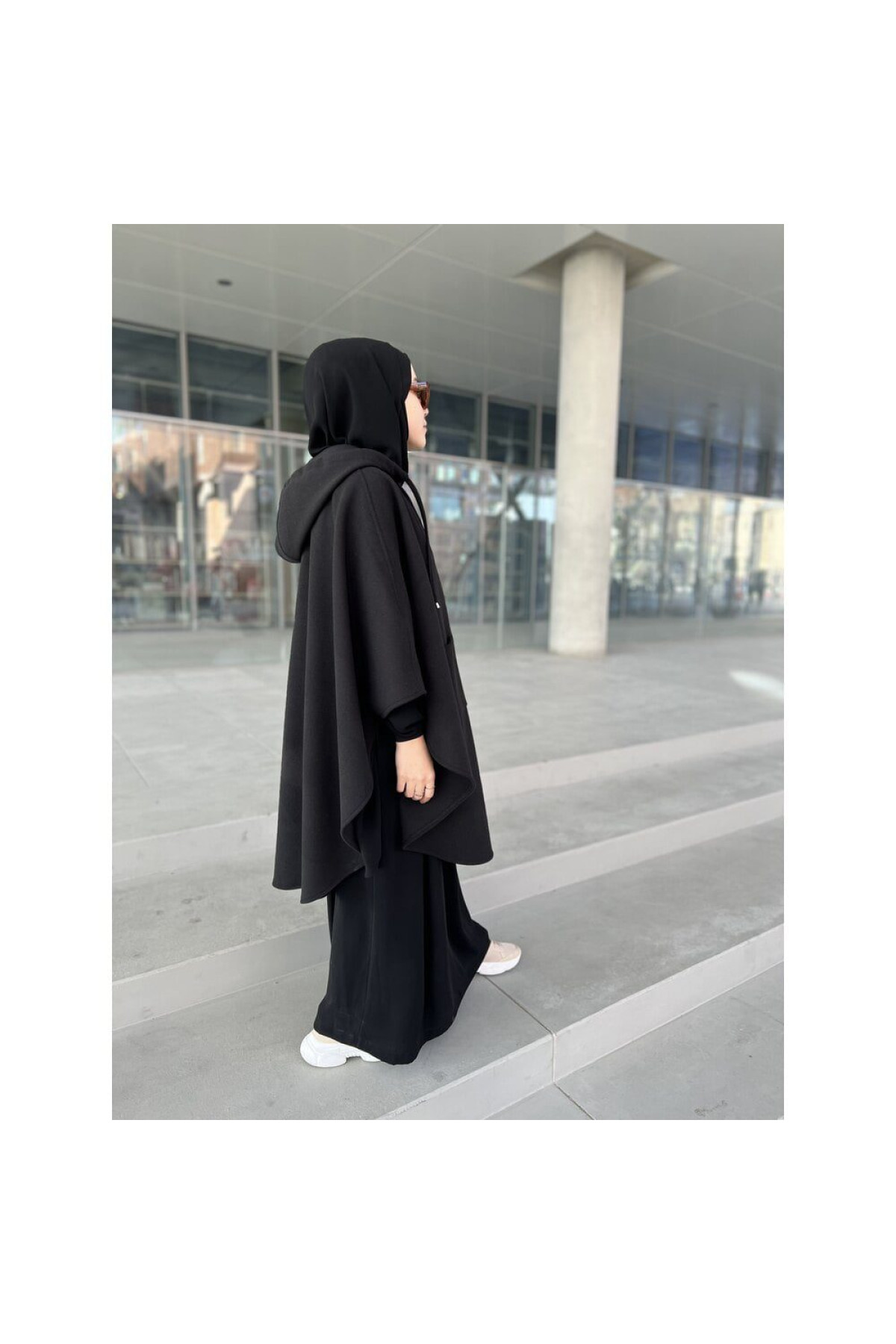 kaşe v yaka verev panço ön görünüm