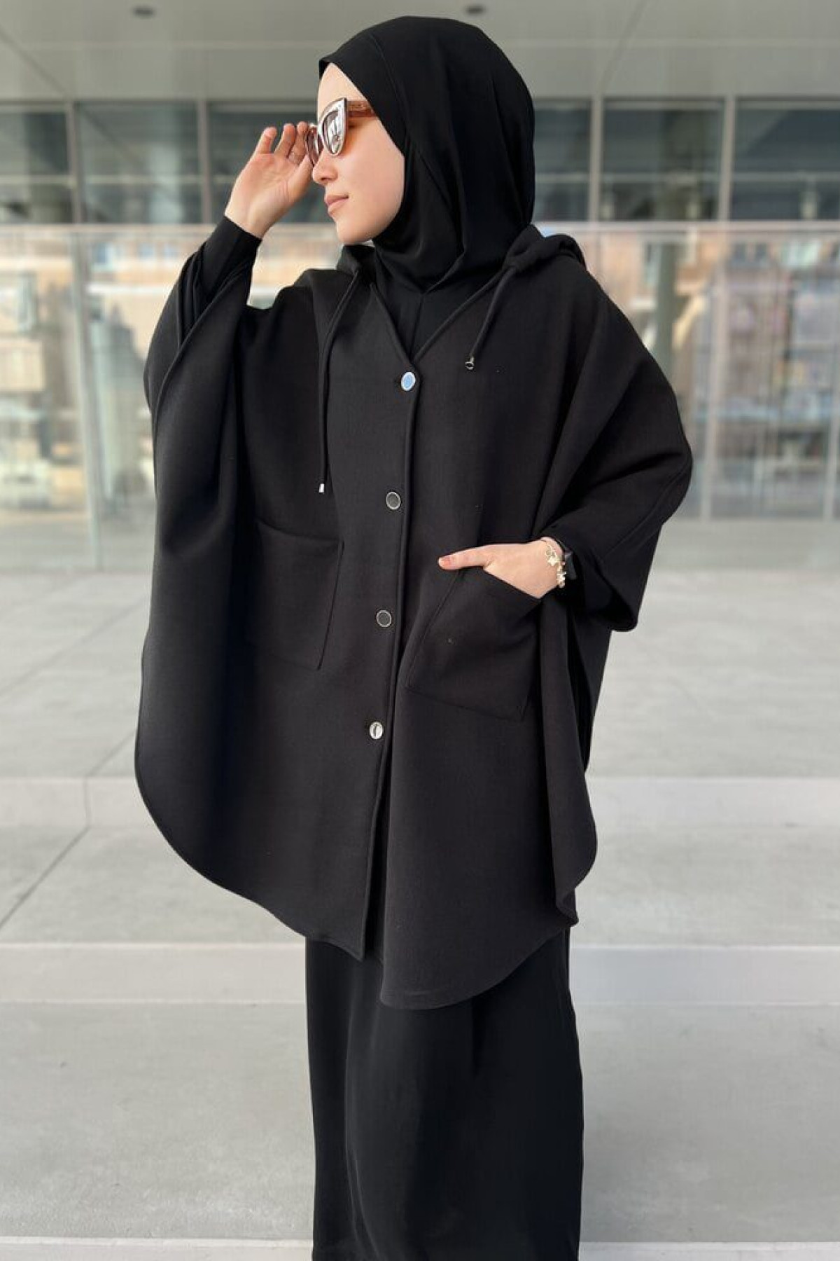 kaşe v yaka verev panço ön görünüm