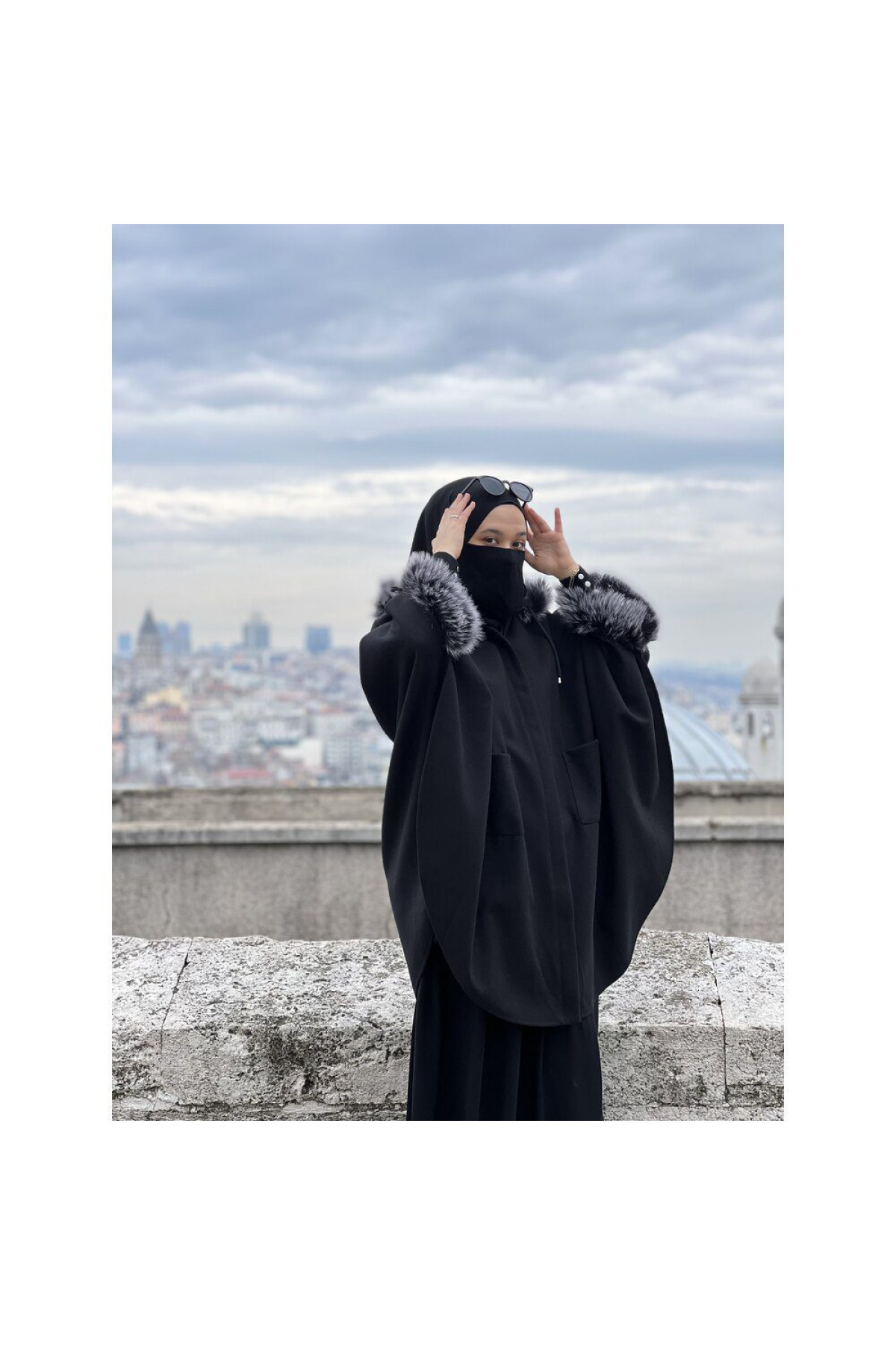 kaşe karma kürklü panço ön görünüm