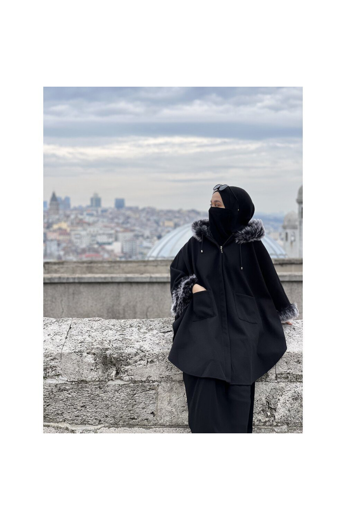 kaşe karma kürklü panço ön görünüm