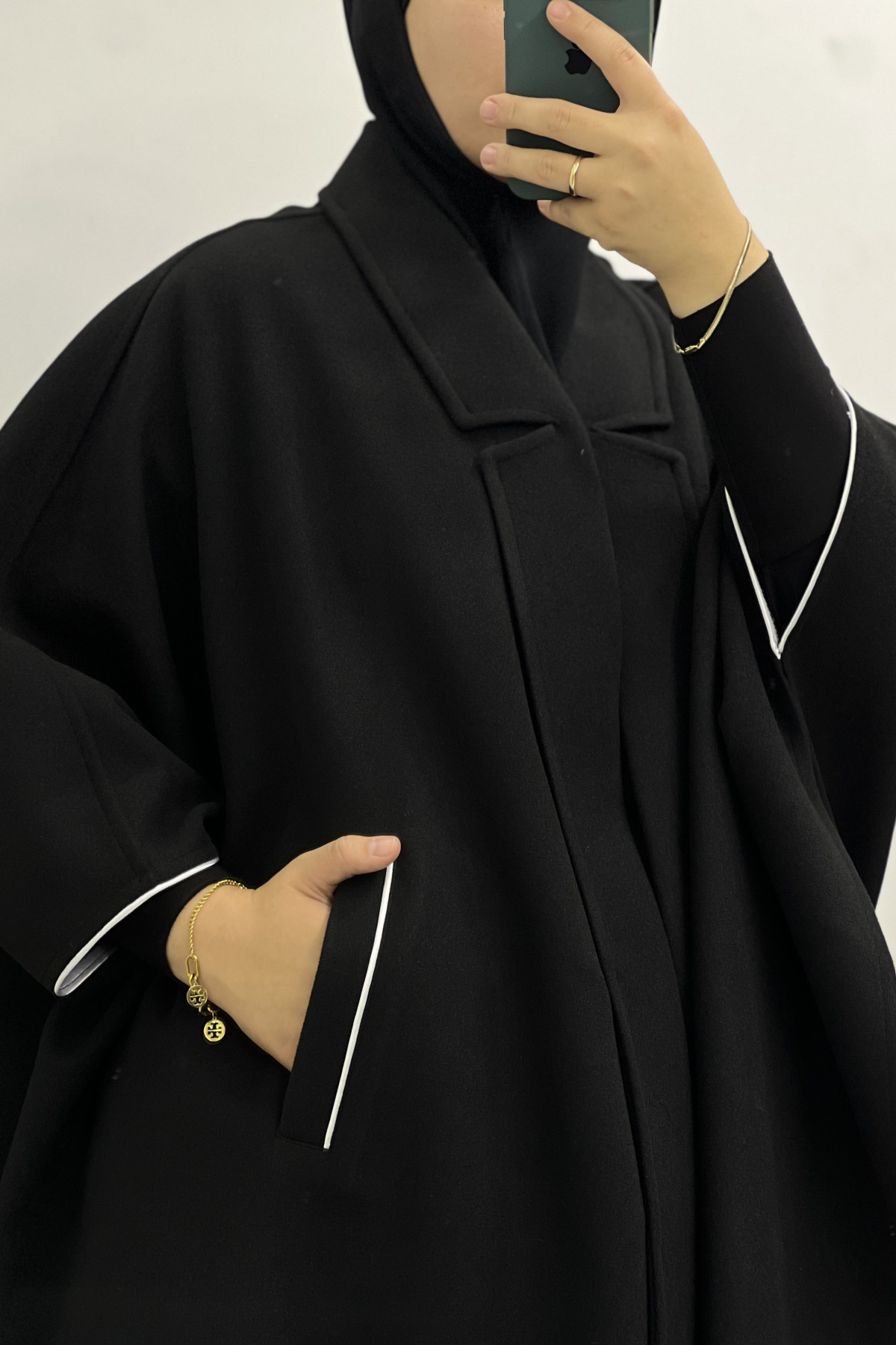 Sade Yaka Tasarım Panço 95cm (Kol ve Cep Biyeli) Sade Yaka Tasarım Panço 95cm (Kol ve Cep Biyeli)