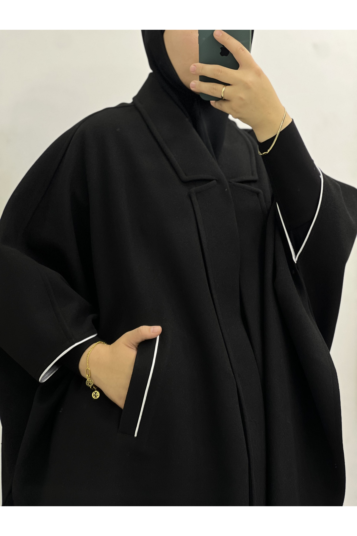 Sade Yaka Tasarım Panço 95cm (Kol ve Cep Biyeli) Sade Yaka Tasarım Panço 95cm (Kol ve Cep Biyeli)