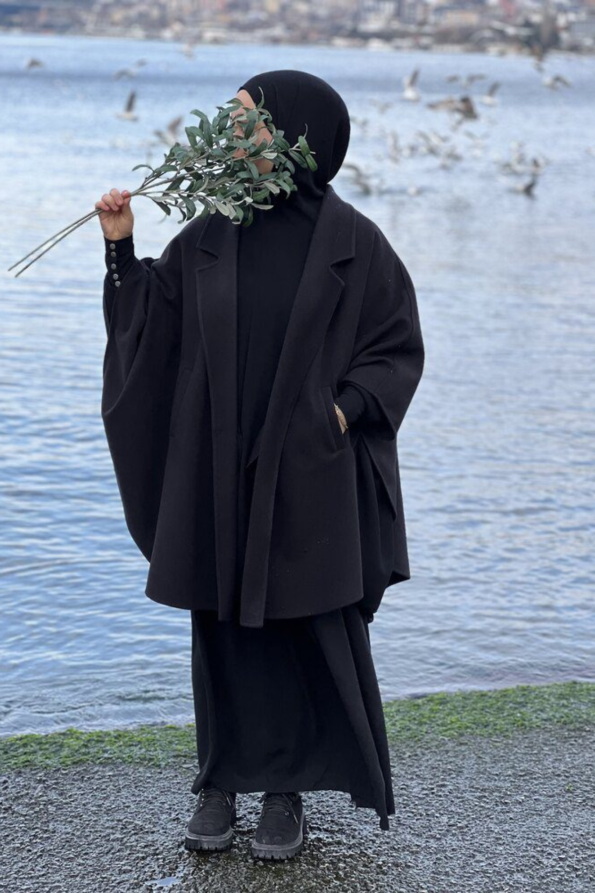 Sade Yakalı Tasarım Panço