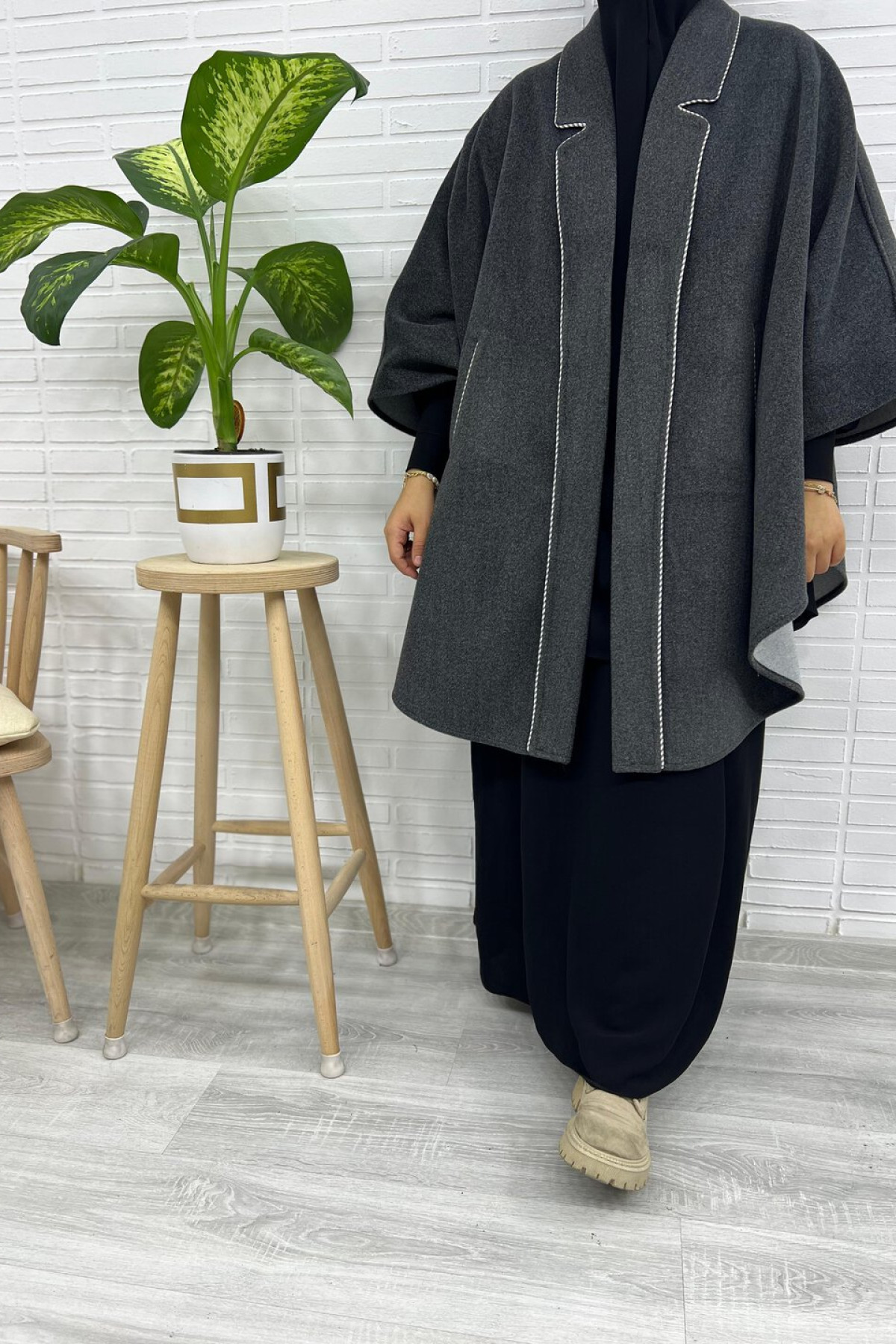 yakali koyu biyeli grey panco on gorunum