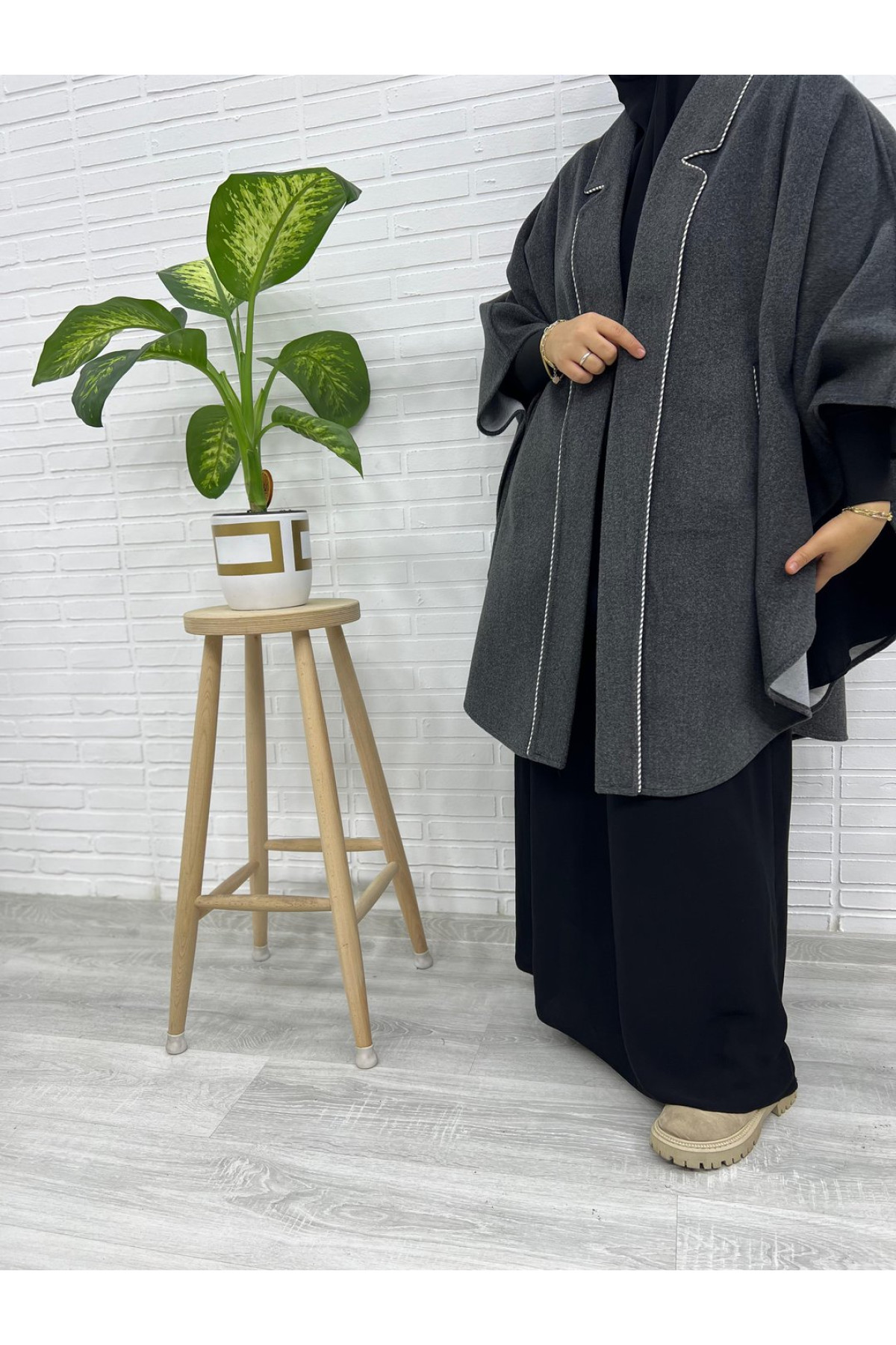 yakali koyu biyeli grey panco on gorunum