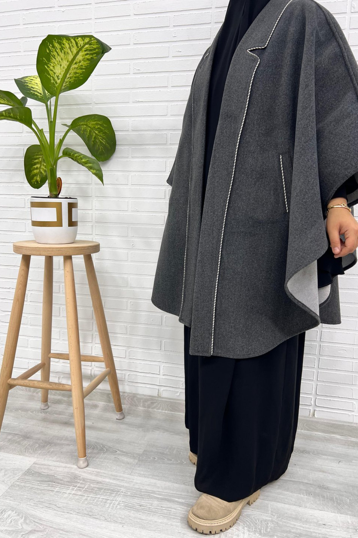 yakali koyu biyeli grey panco on gorunum