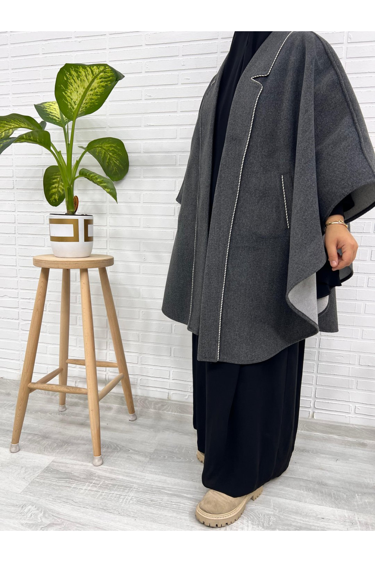 yakali koyu biyeli grey panco on gorunum