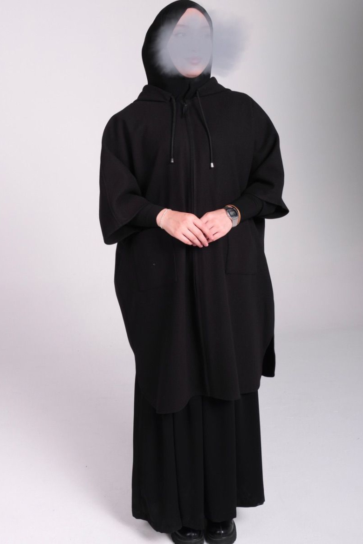 kaşe siyah düz kesim panço ön görünüm