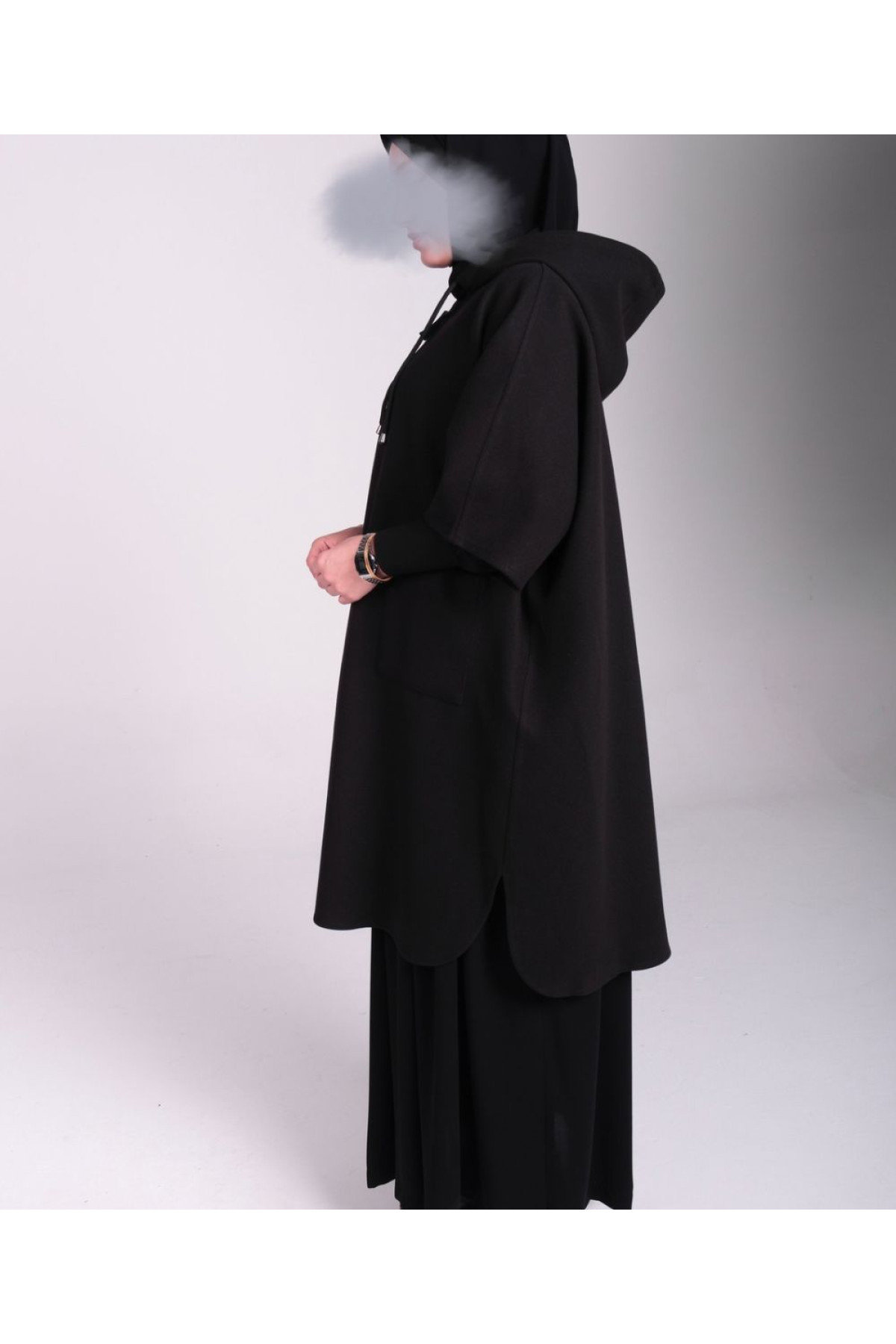 kaşe siyah düz kesim panço ön görünüm